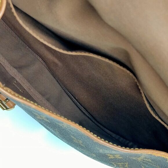 Louis Vuitton Saumur 30 Brown Monogram Crossbody Bag mon879-102525 - Picture 14 of 16